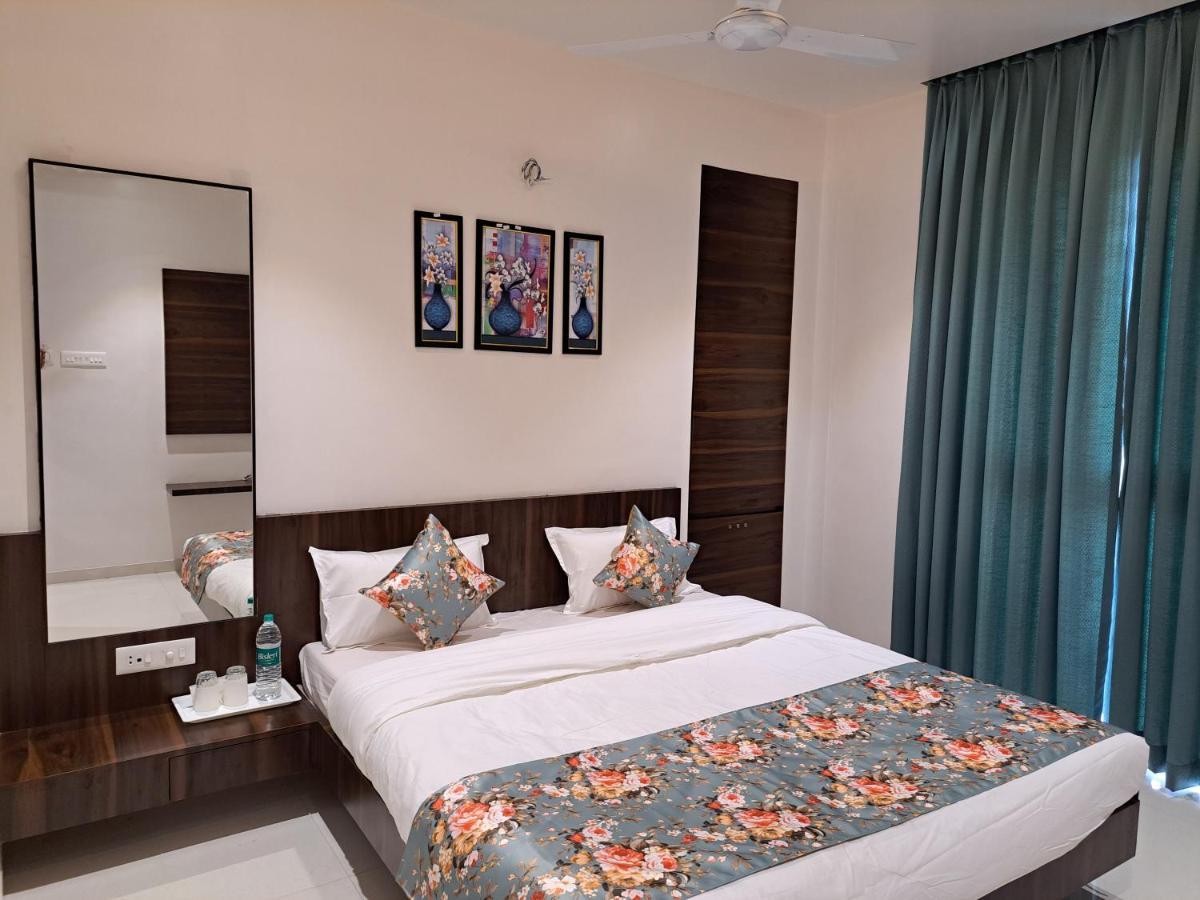 Hotel Bouquet Residency Nashik Exterior foto
