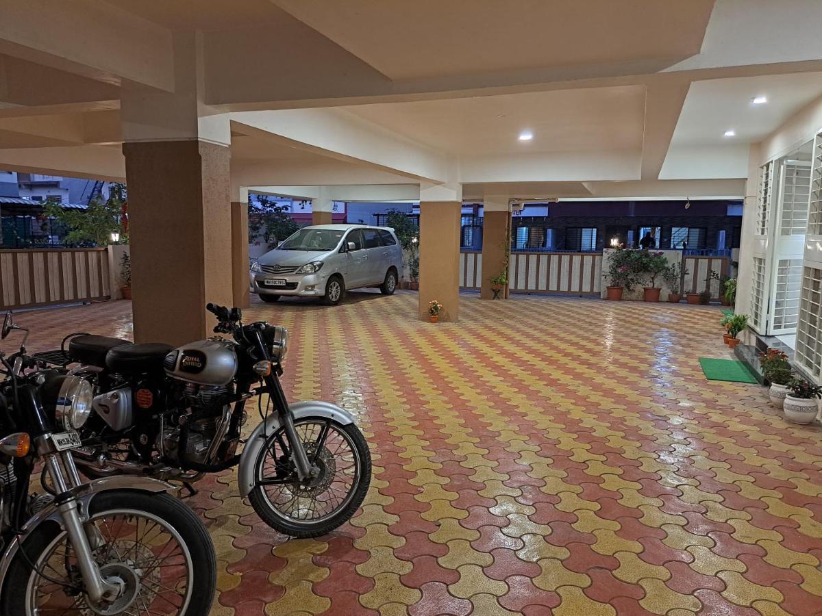 Hotel Bouquet Residency Nashik Exterior foto